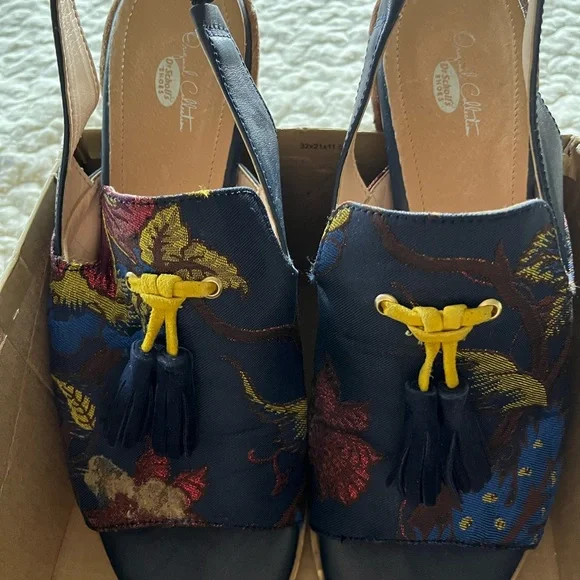 Dr. Scholl’s Meeko, Navy Floral, 3” Stacked Heel Sandal, Size 10 - Picture 3 of 6